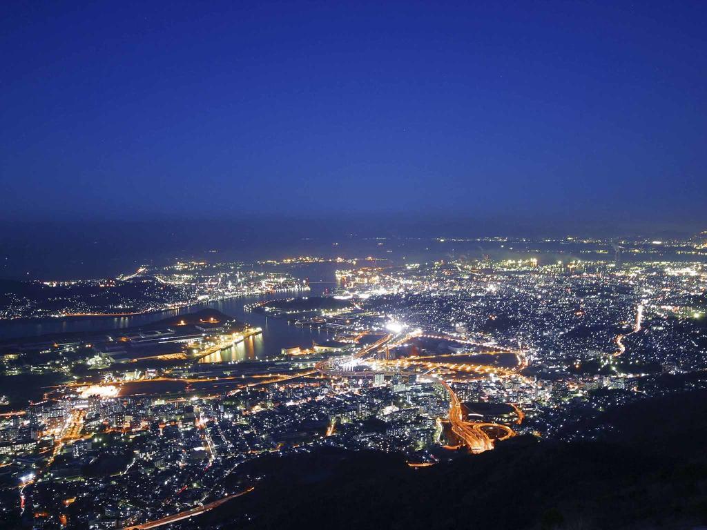 Hotel Pearl City Kurosaki كيتاكيوشو المظهر الخارجي الصورة